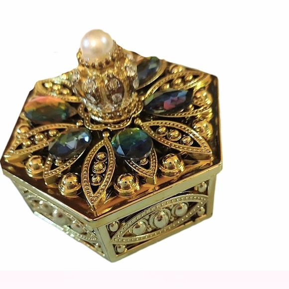 Hexagon Shape Storage Trinket Box Case w/ Crown Jewels - Picture 5 of 17